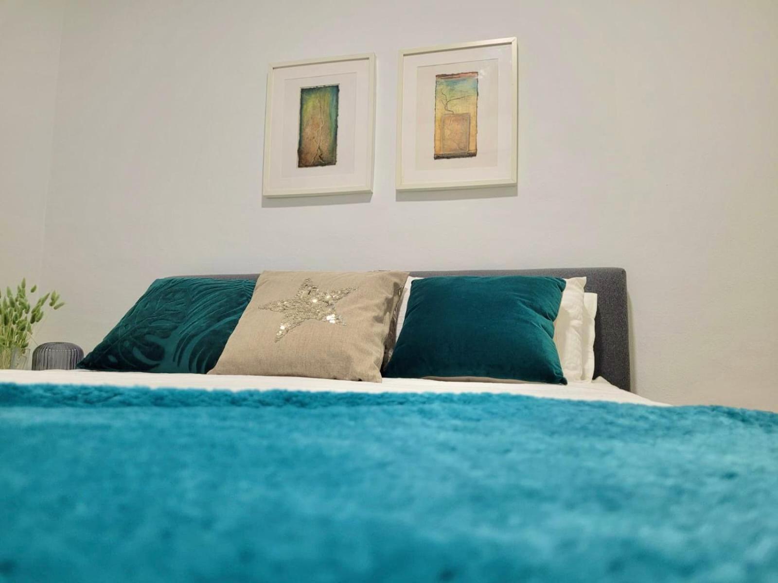 Barcelona Chic Apartments- Free Parking - 10 Min From Bcn City Centre By Metro エクステリア 写真