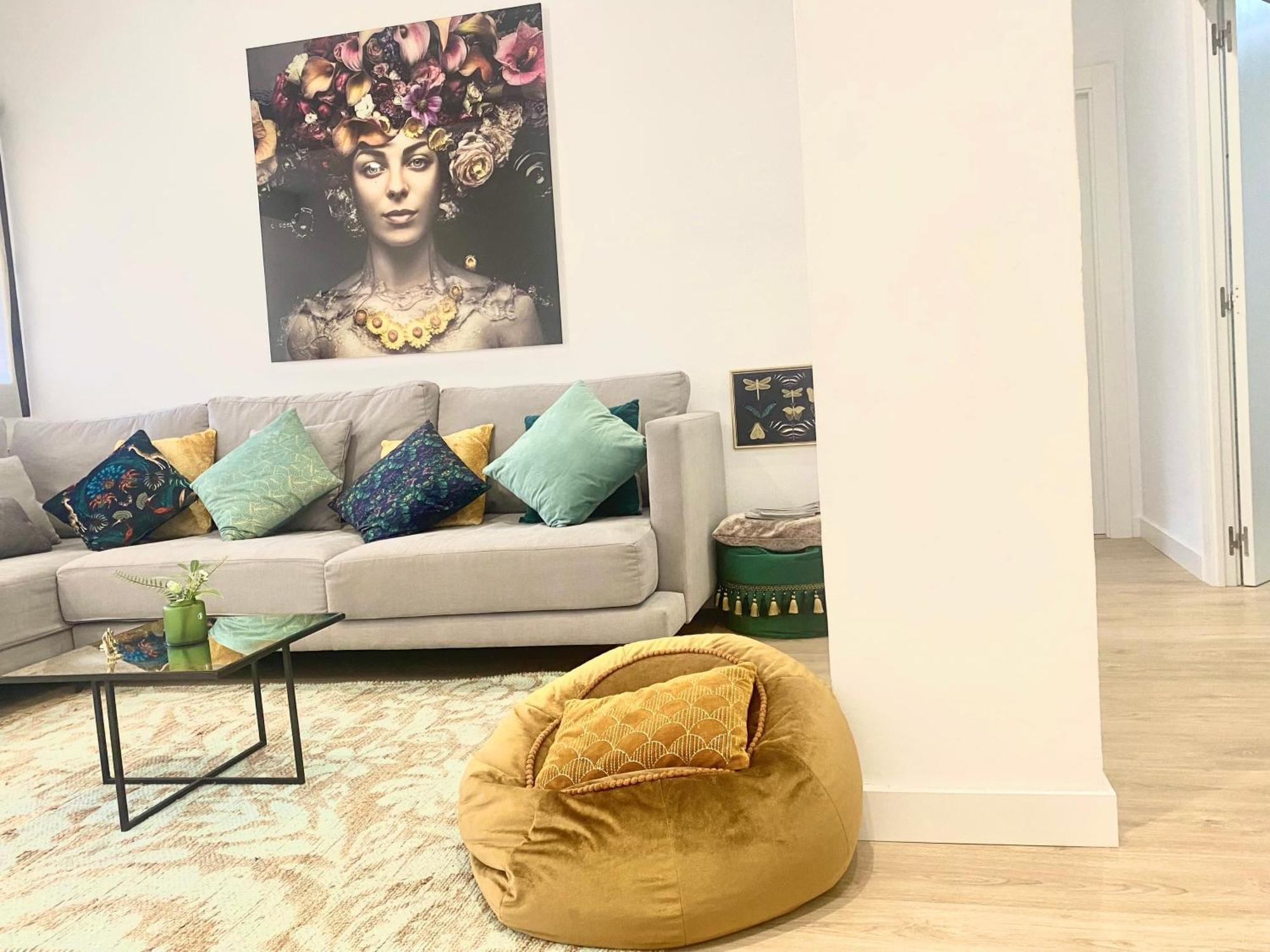 Barcelona Chic Apartments- Free Parking - 10 Min From Bcn City Centre By Metro エクステリア 写真