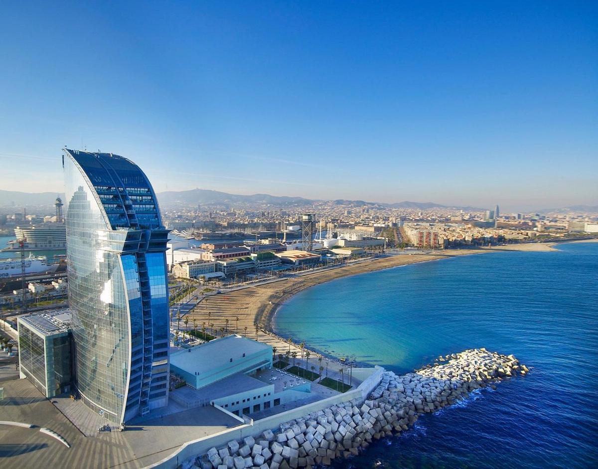 Barcelona Chic Apartments- Free Parking - 10 Min From Bcn City Centre By Metro エクステリア 写真